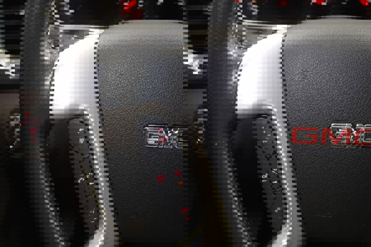 Used 2016 GMC Acadia SLT w/ Open Road Package image 33