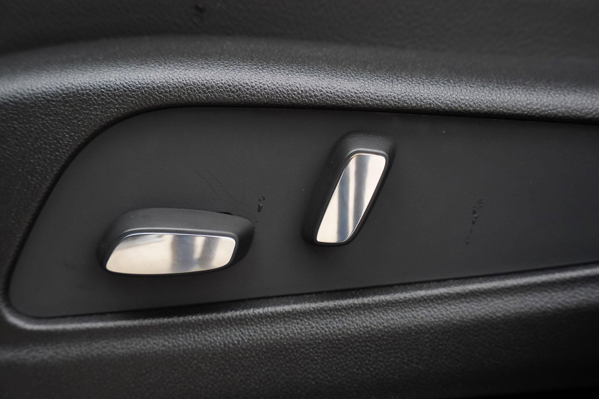 New 2026 Cadillac XT5 Luxury w/ LPO, Floor Liner Package image 16
