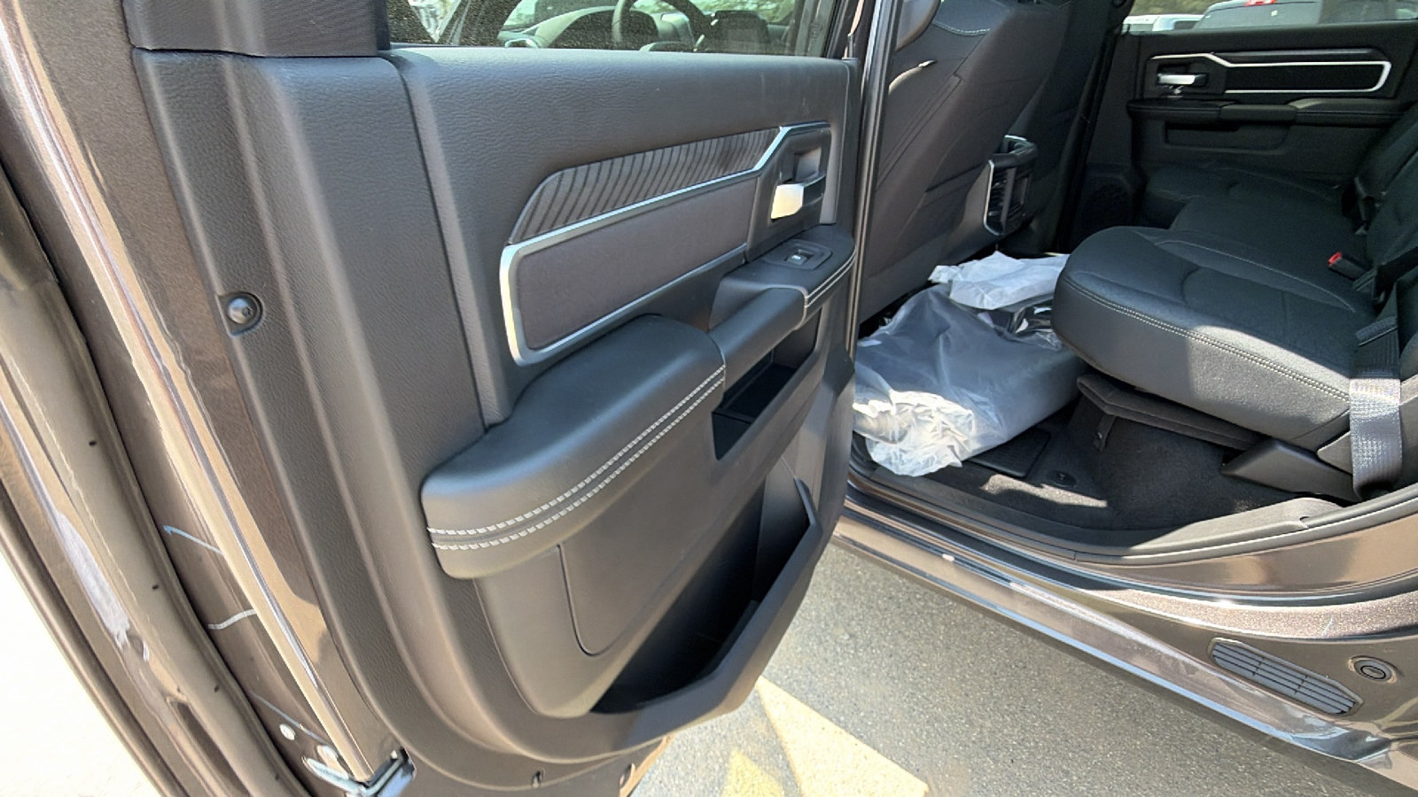 New 2026 RAM 2500 Big Horn AWD/4WD image 18