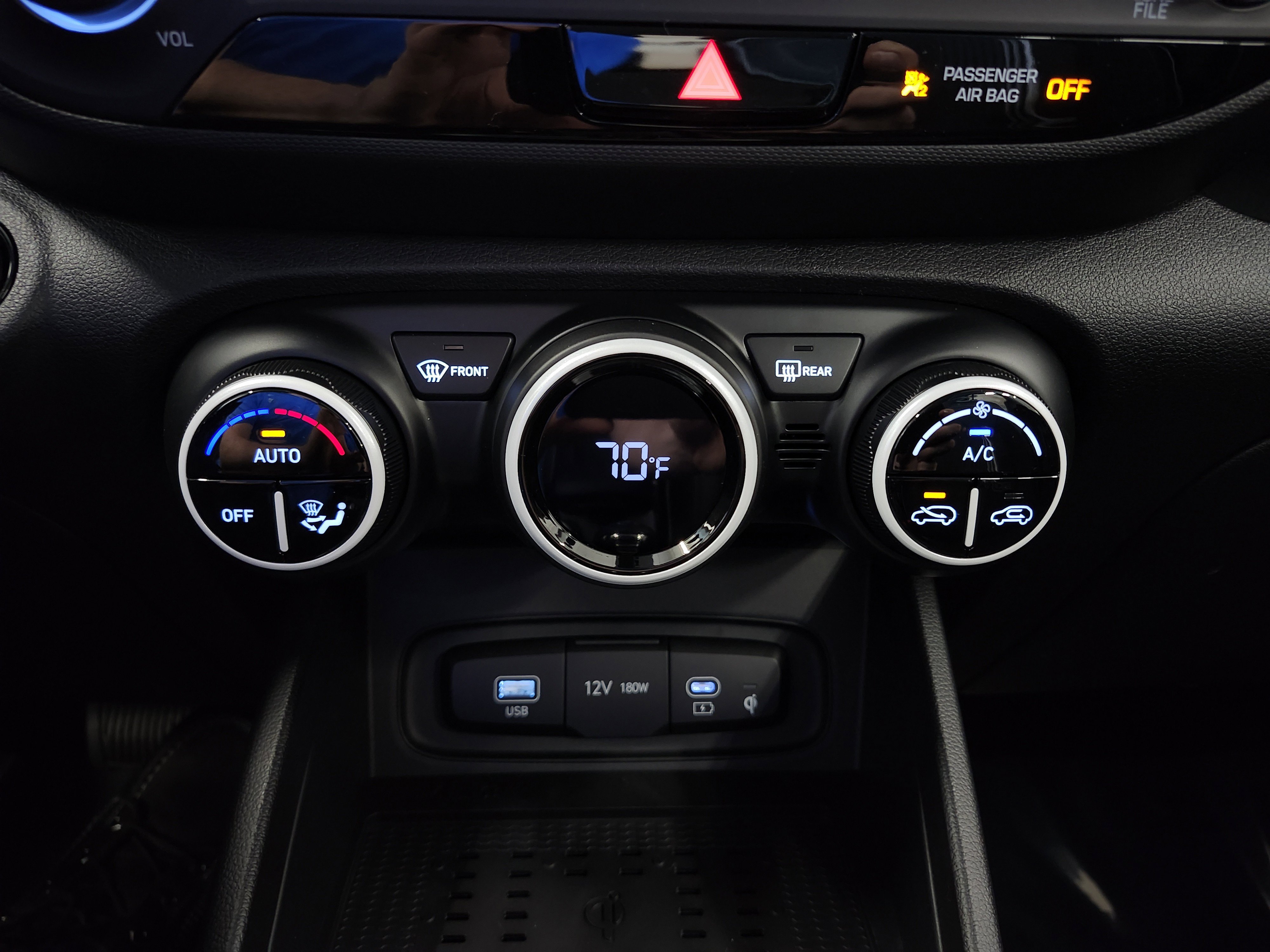 New 2026 Hyundai Venue SEL image 8