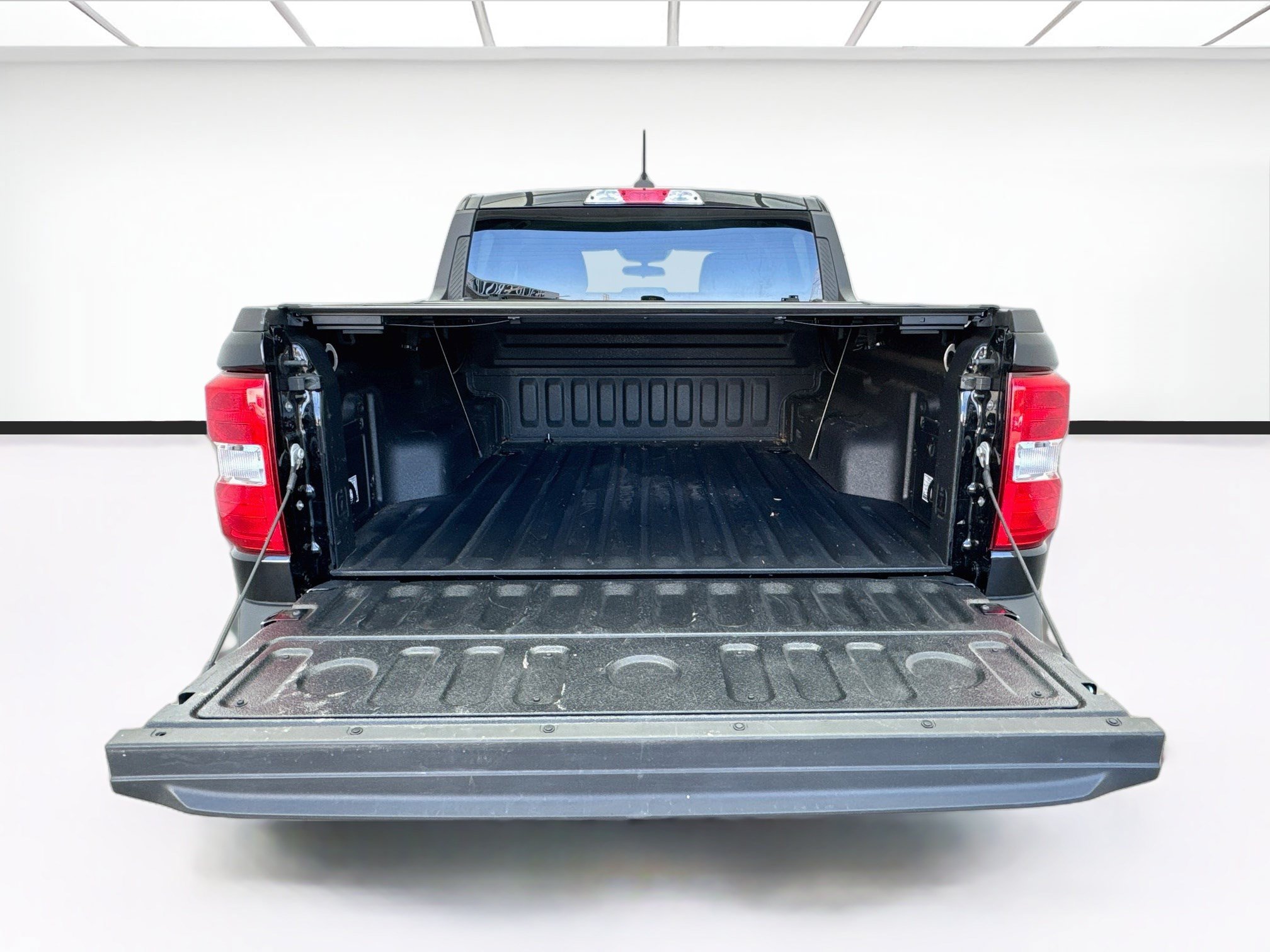 Used 2025 Ford Maverick XLT FWD image 17