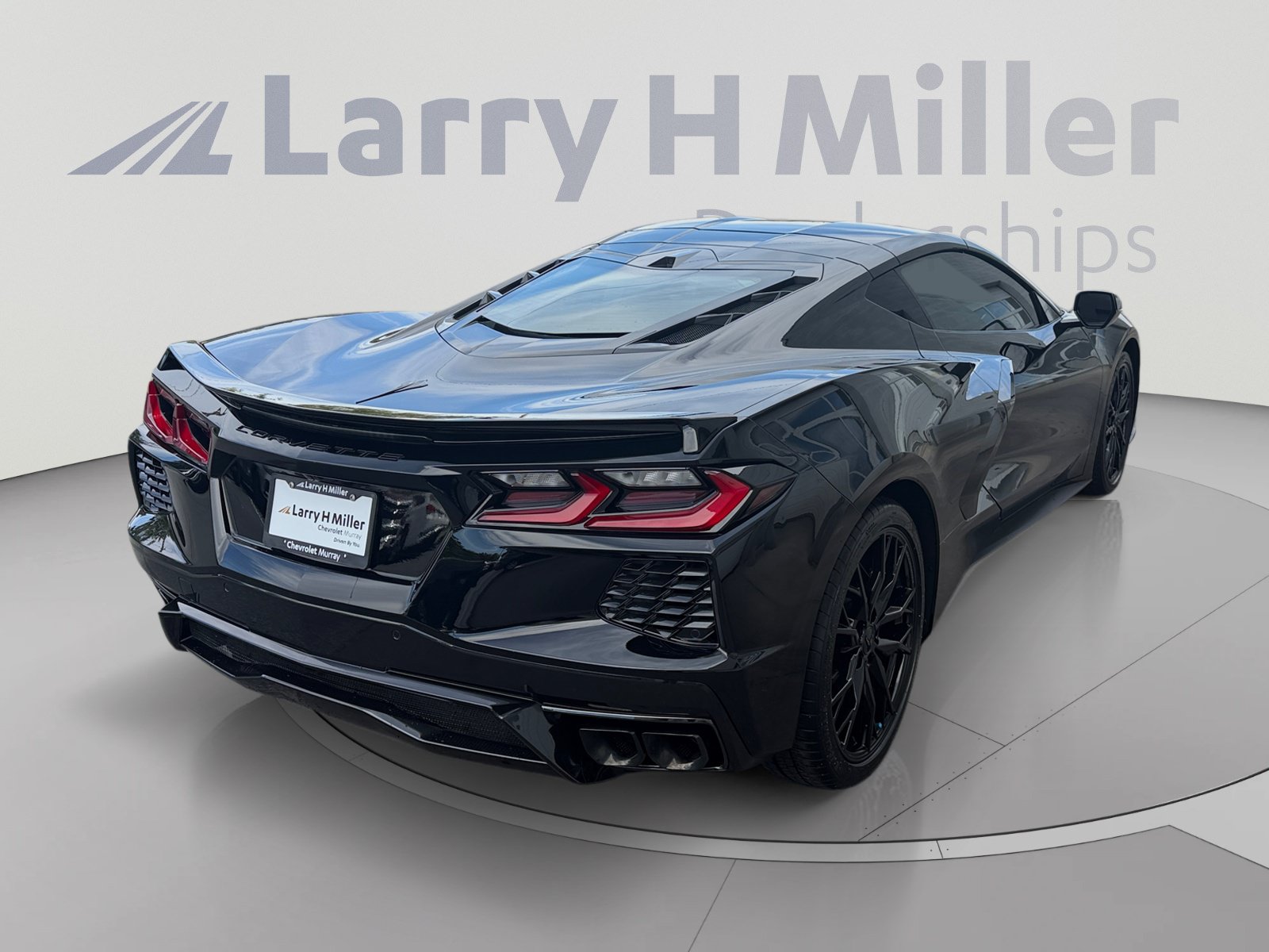 Used 2025 Chevrolet Corvette Stingray Coupe w/ 1LT RWD image 5