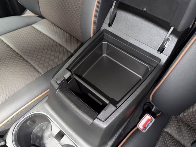 Used 2025 GMC Canyon AT4 w/ Technology Plus Package image 21