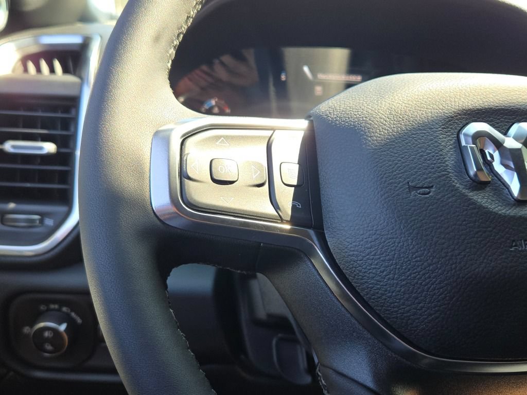 New 2026 RAM 2500 Laramie AWD/4WD image 38