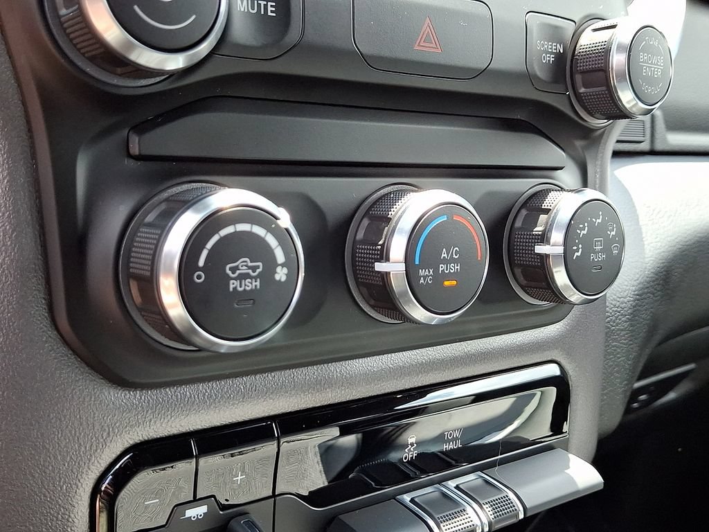 Used 2021 RAM 1500 Big Horn AWD/4WD image 14