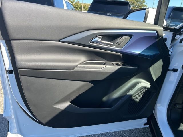 New 2026 Chevrolet Equinox EV LT image 11