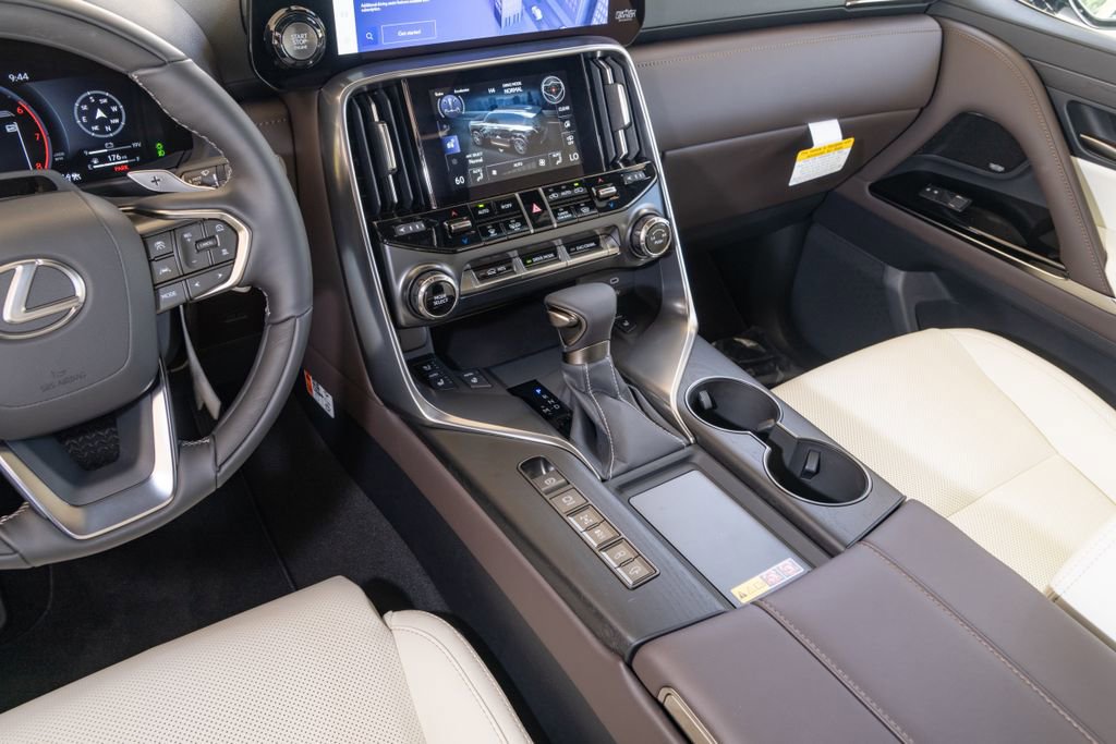 New 2026 Lexus LX 600 4WD w/ Luxury Package image 14