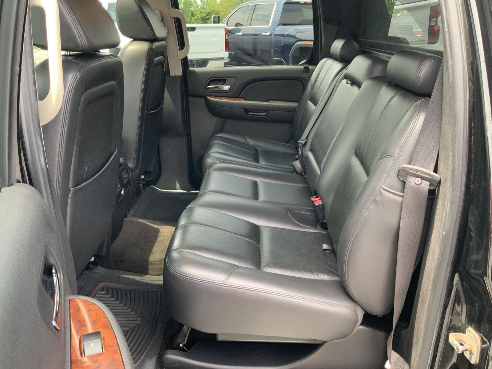 Used 2008 Chevrolet Avalanche LTZ w/ LTZ Preferred Equipment Group AWD/4WD image 43
