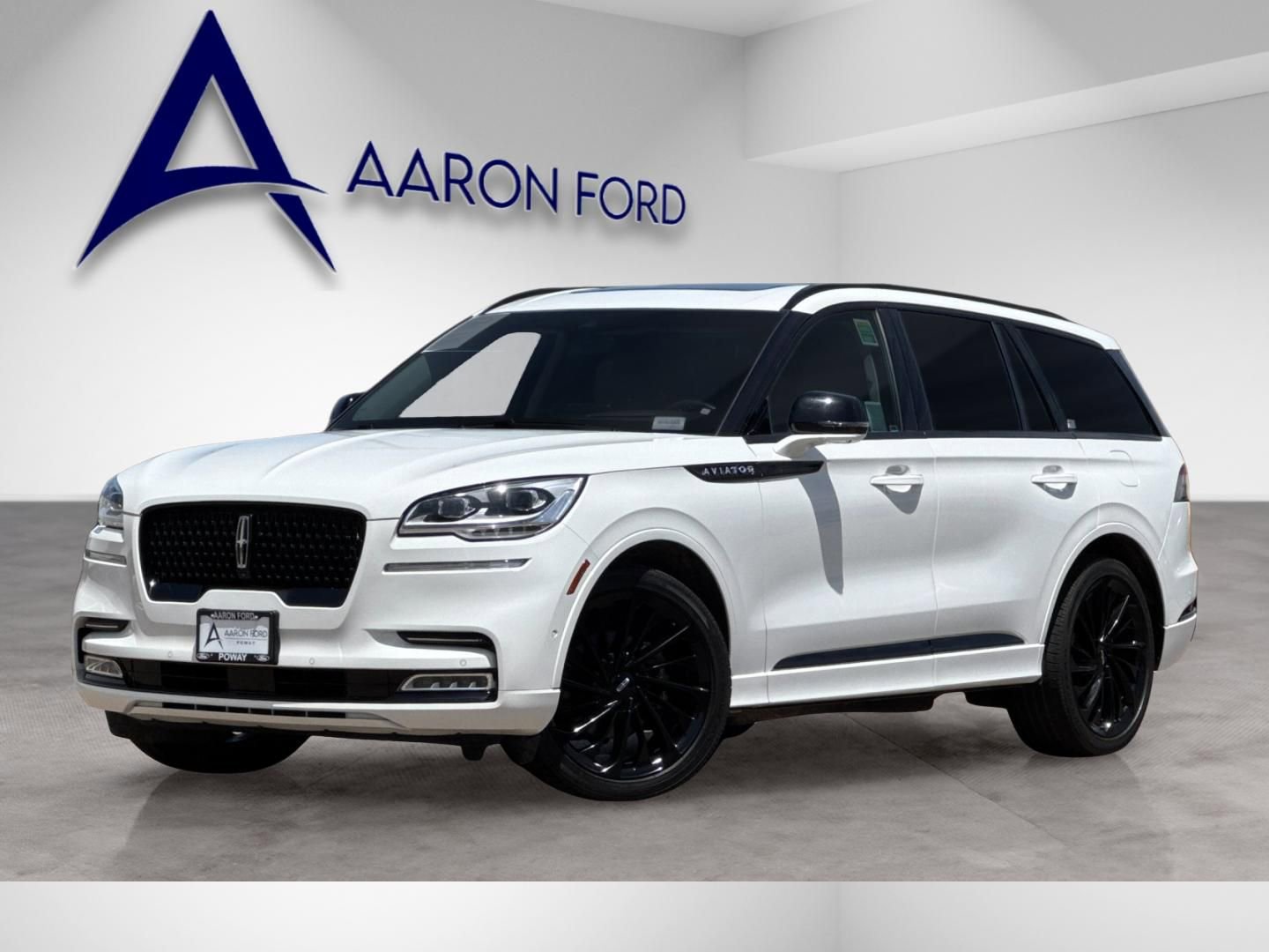 Used 2023 Lincoln Aviator Reserve w/ Equipment Group 201A AWD/4WD image 2