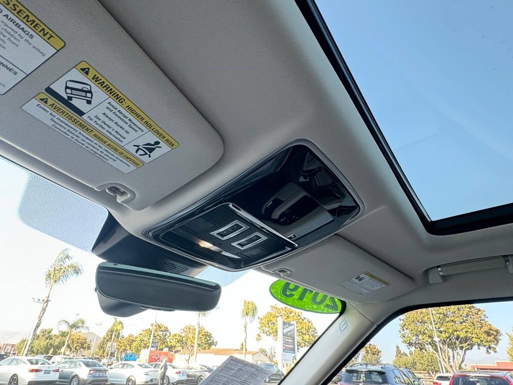 Used 2019 Land Rover Range Rover HSE AWD/4WD image 13