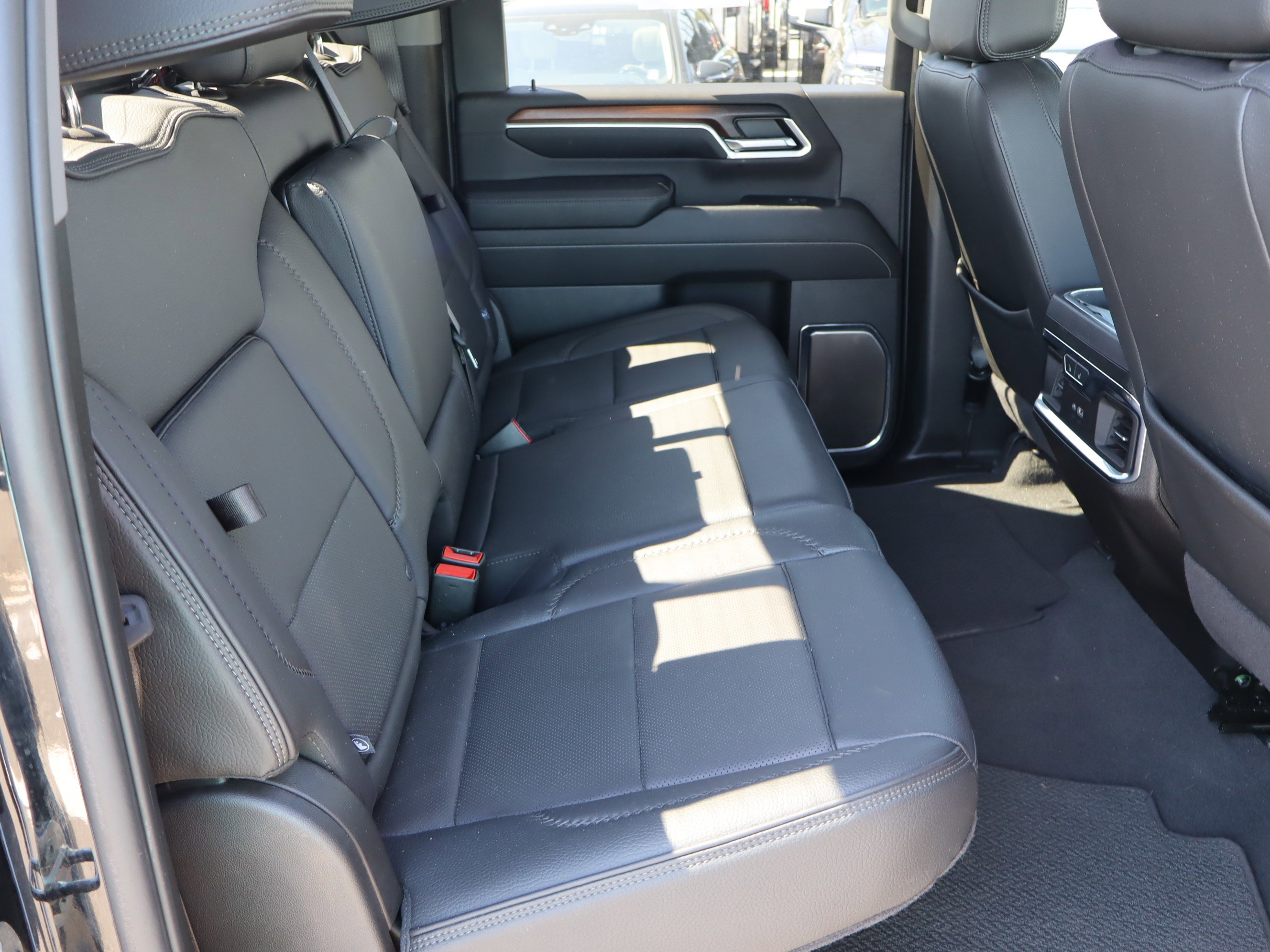 Certified 2024 GMC Sierra 2500 Denali w/ Denali Reserve Package image 38