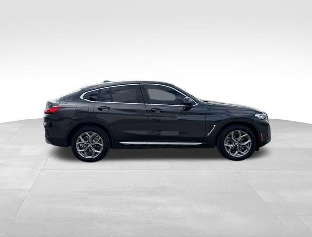 Certified 2025 BMW X4 xDrive30i w/ Premium Package image 10