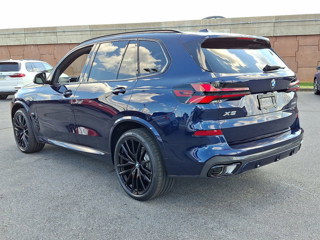 New 2026 BMW X5 xDrive40i w/ M Sport Package image 3