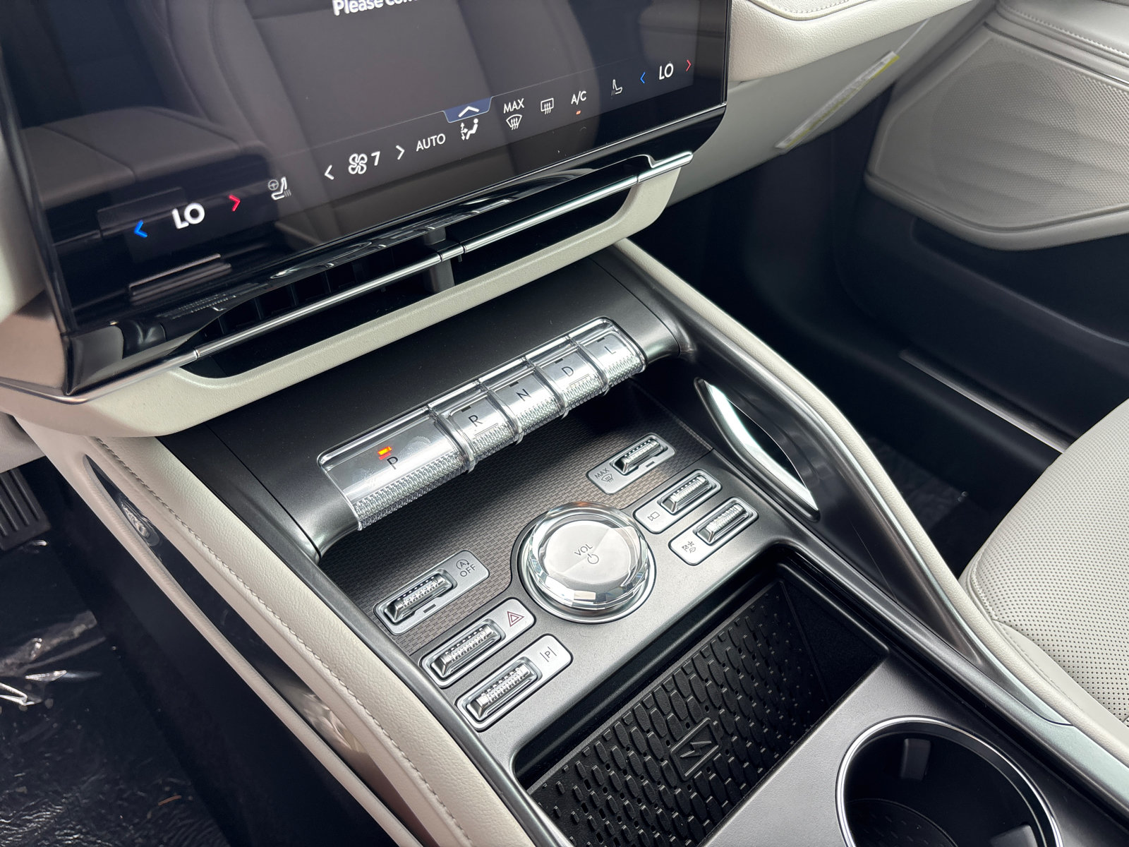 New 2026 Lincoln Nautilus Premier AWD/4WD image 23