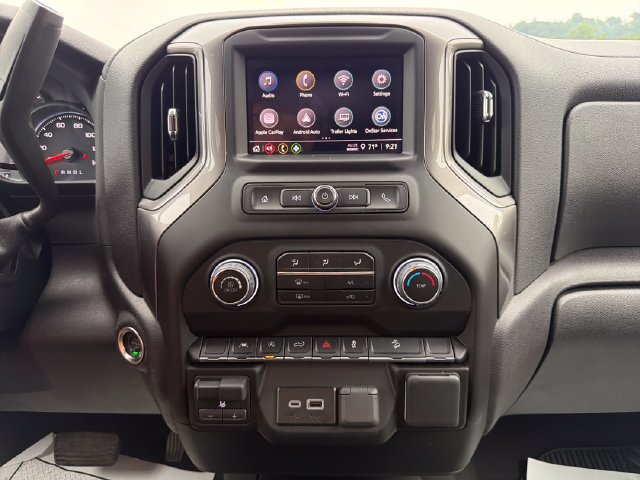 Used 2025 Chevrolet Silverado 1500 Custom Trail Boss w/ Turbomax Blackout Package AWD/4WD image 18