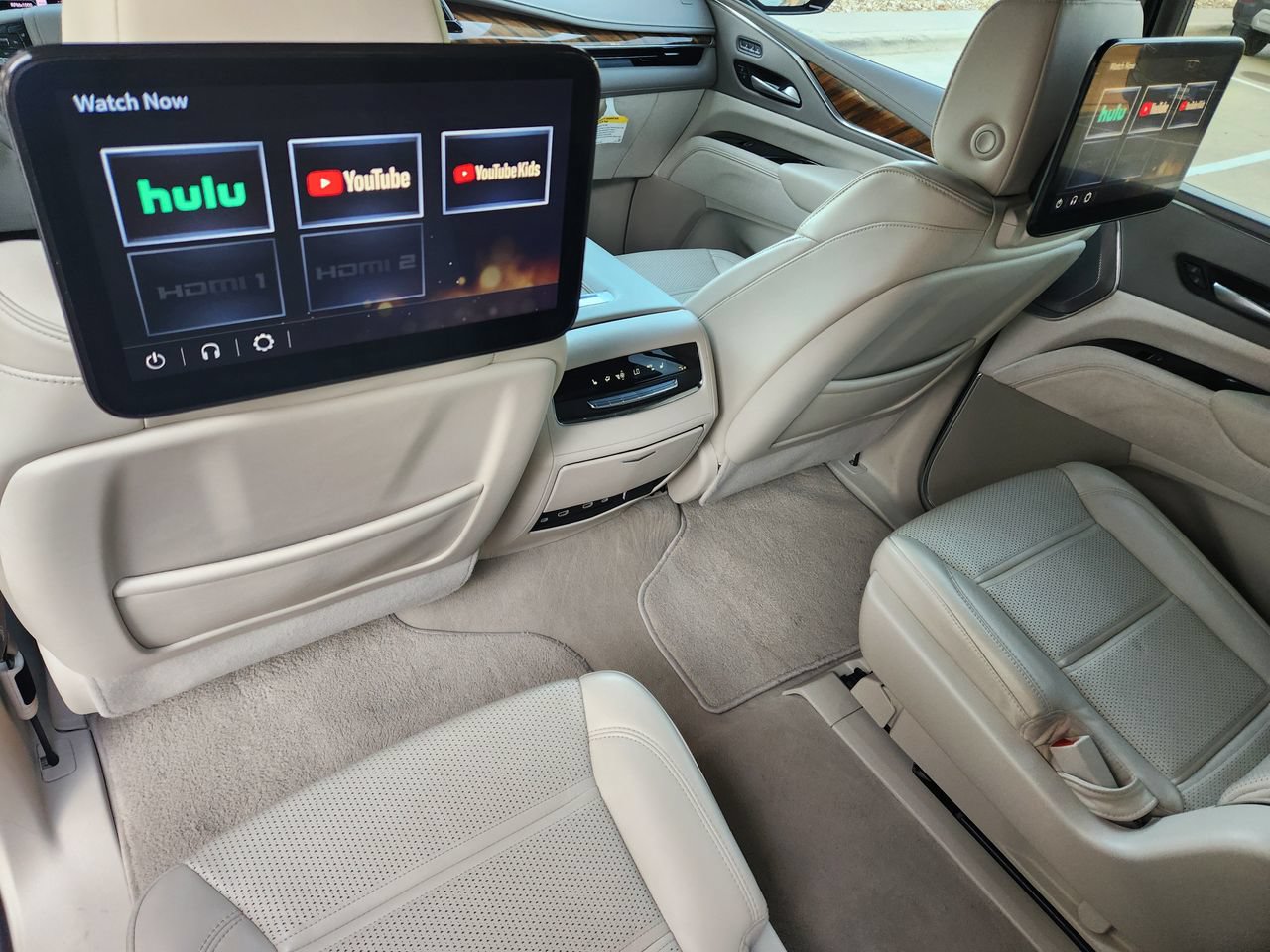 Used 2024 Cadillac Escalade ESV Sport Platinum AWD/4WD image 30