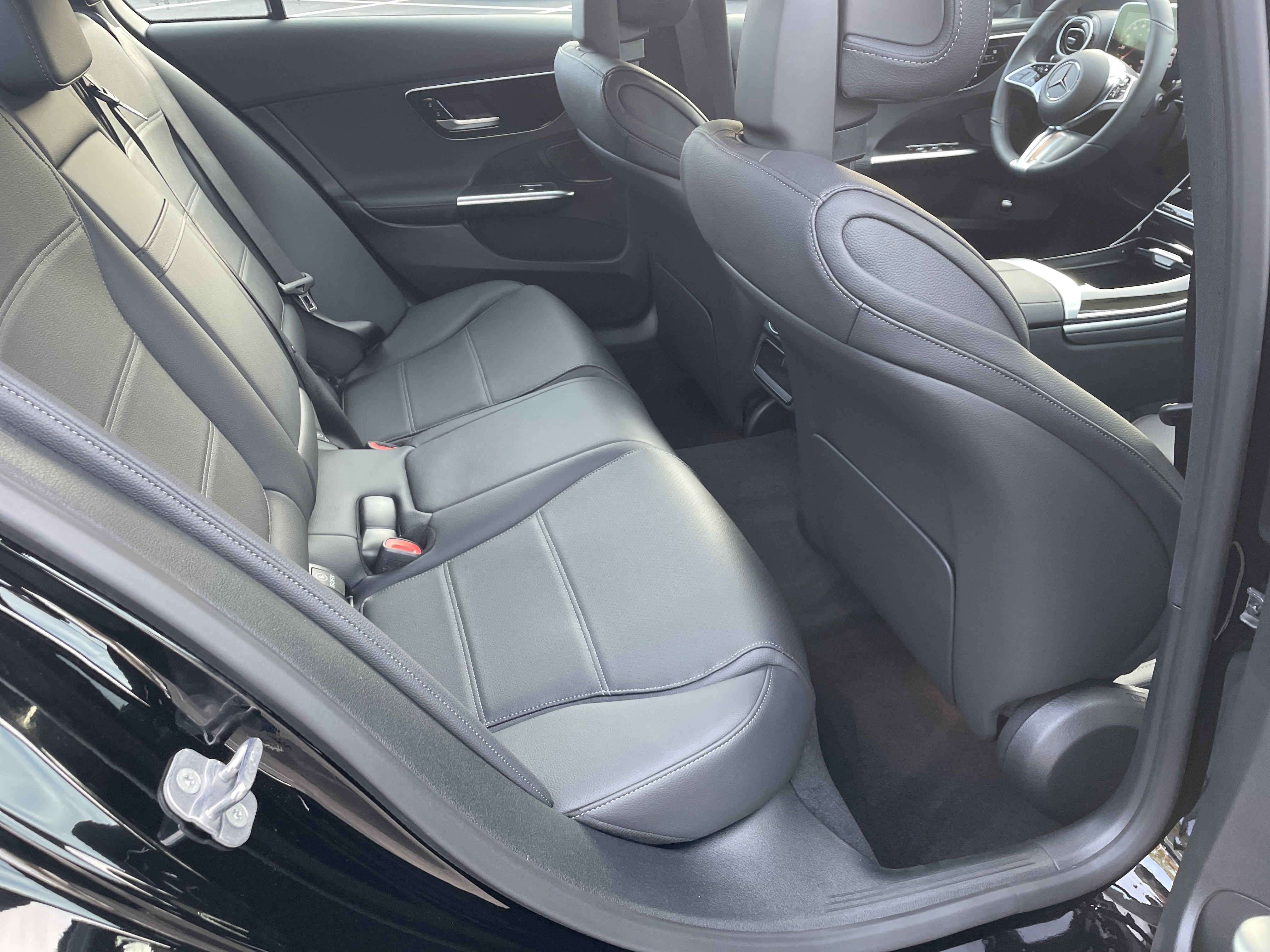 New 2026 Mercedes-Benz C 300 Sedan image 39