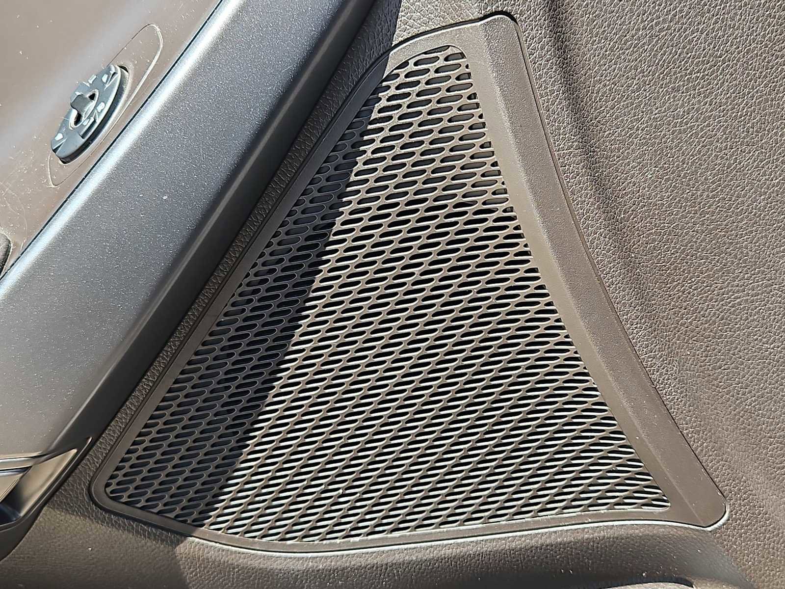 Used 2018 Hyundai Santa Fe Sport w/ 2.4L Value Package 02 image 30