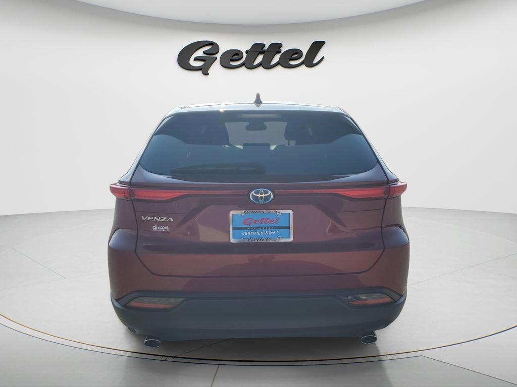 Certified 2023 Toyota Venza LE image 6