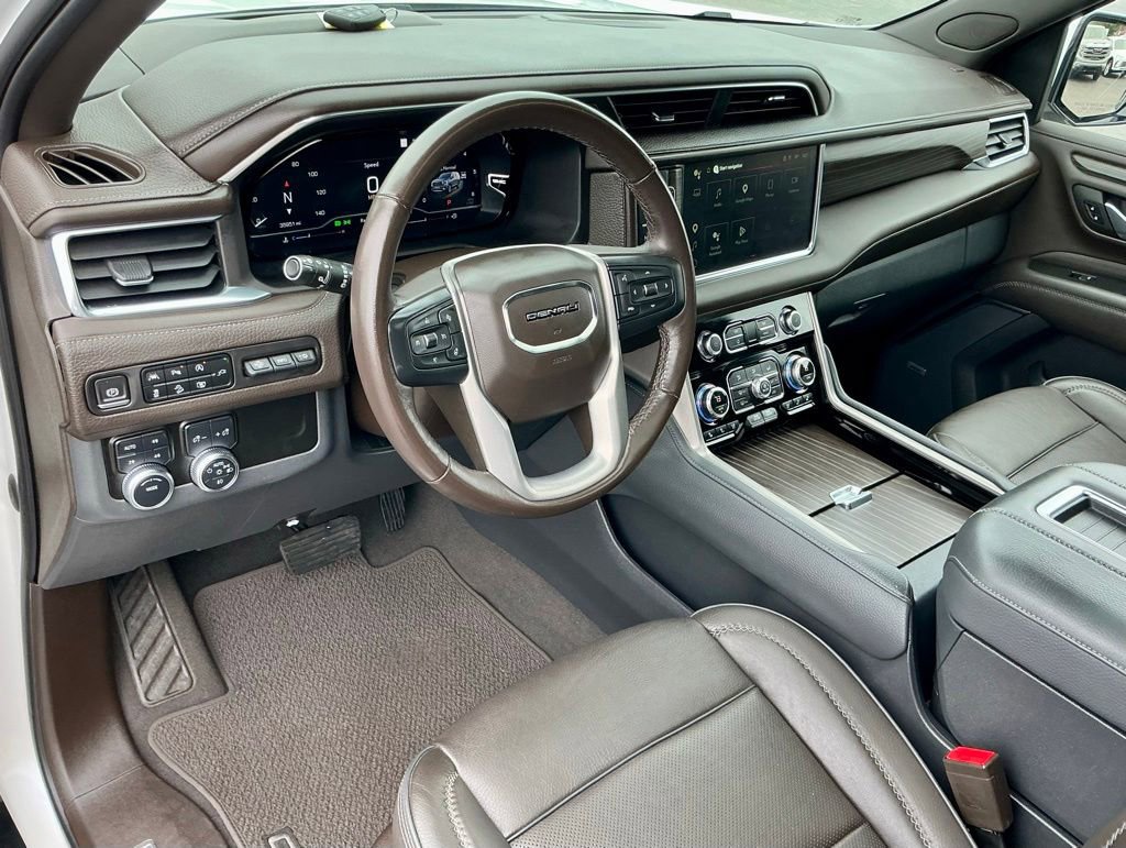 Used 2022 GMC Yukon XL Denali AWD/4WD image 39