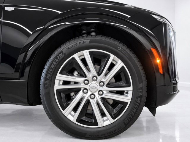 Used 2024 Cadillac Lyriq Tech w/ Driver Assist Package AWD/4WD image 9
