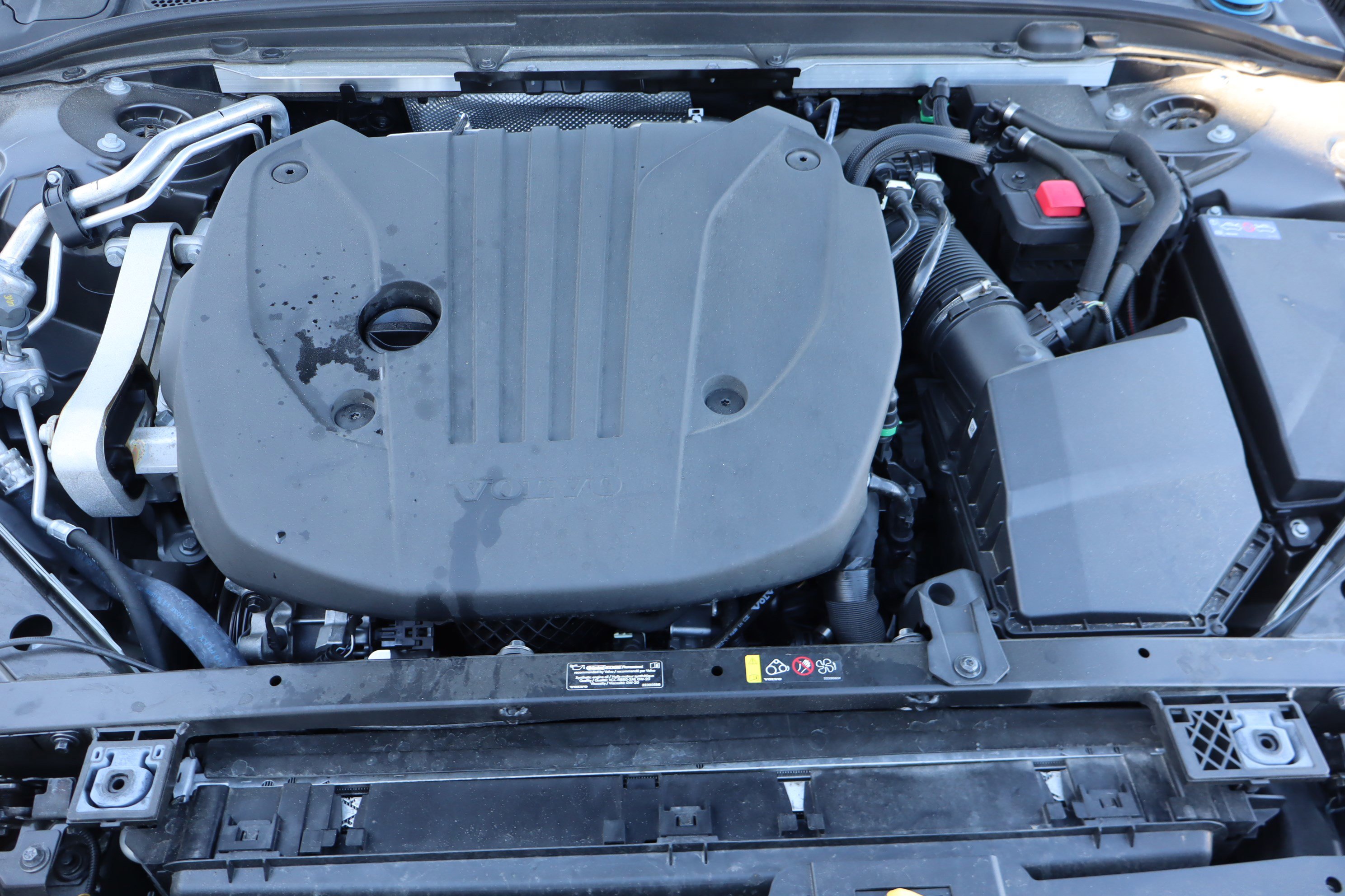 Used 2025 Volvo V60 B5 Cross Country Plus image 41