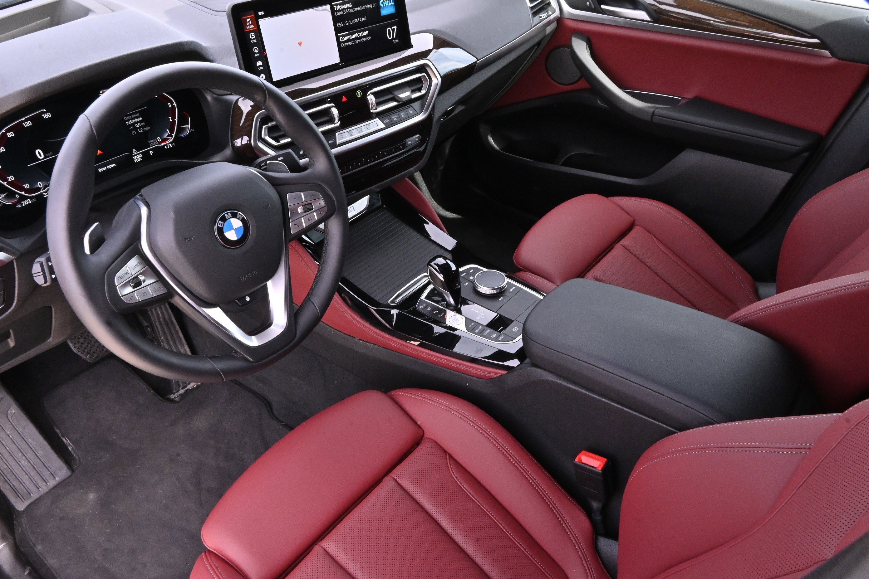 Certified 2025 BMW X4 xDrive30i w/ Premium Package image 14