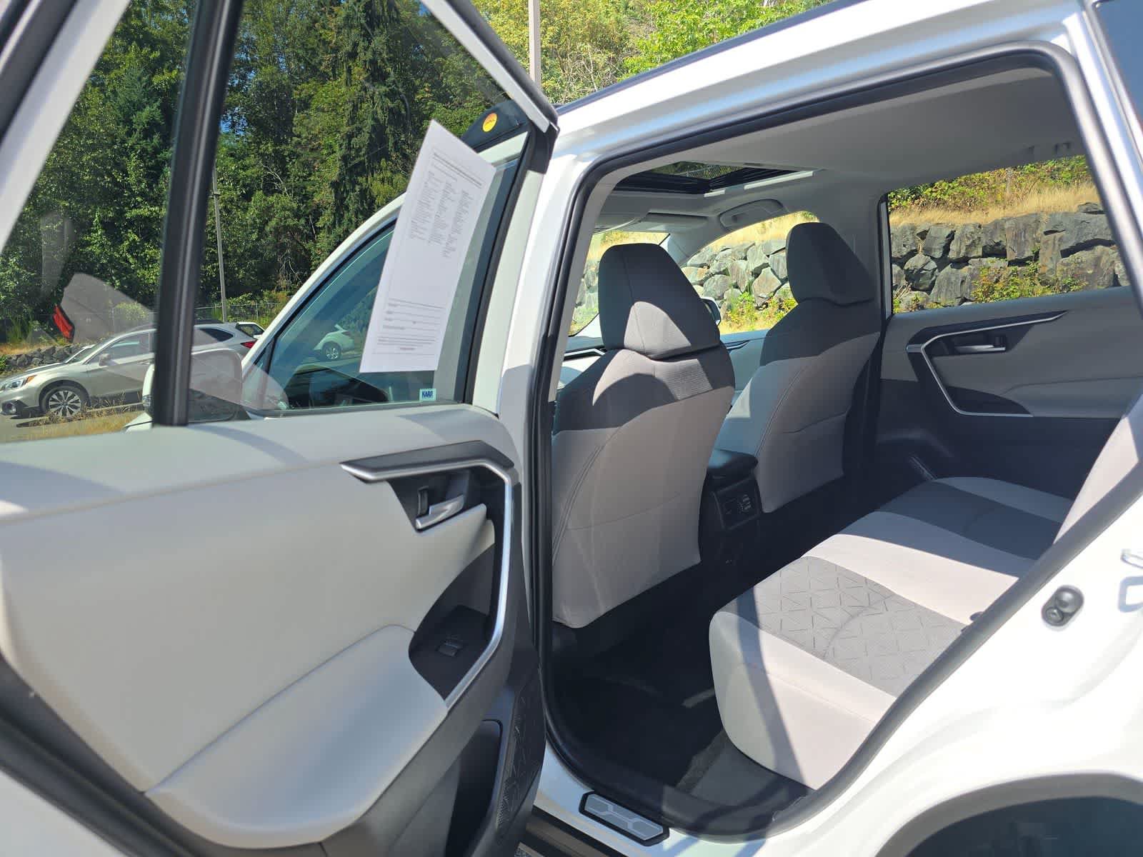 Used 2025 Toyota RAV4 XLE w/ Convenience Package AWD/4WD image 25