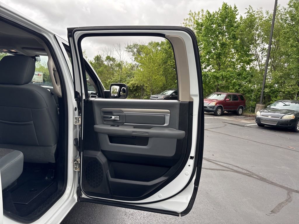 Used 2016 RAM 1500 Lone Star AWD/4WD image 34