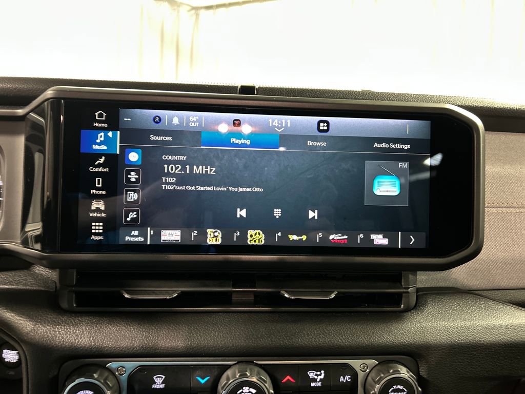 Used 2025 Jeep Wrangler Willys 4xe image 17