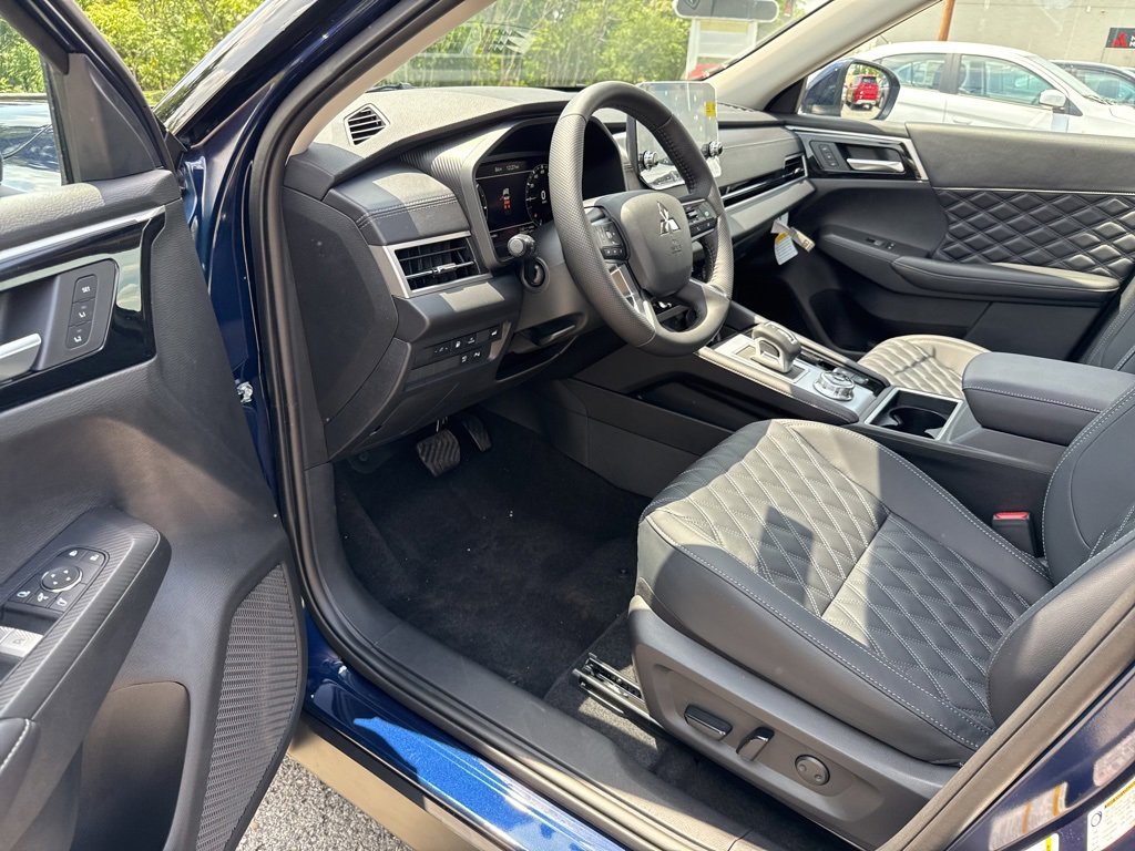 New 2025 Mitsubishi Outlander SEL image 37