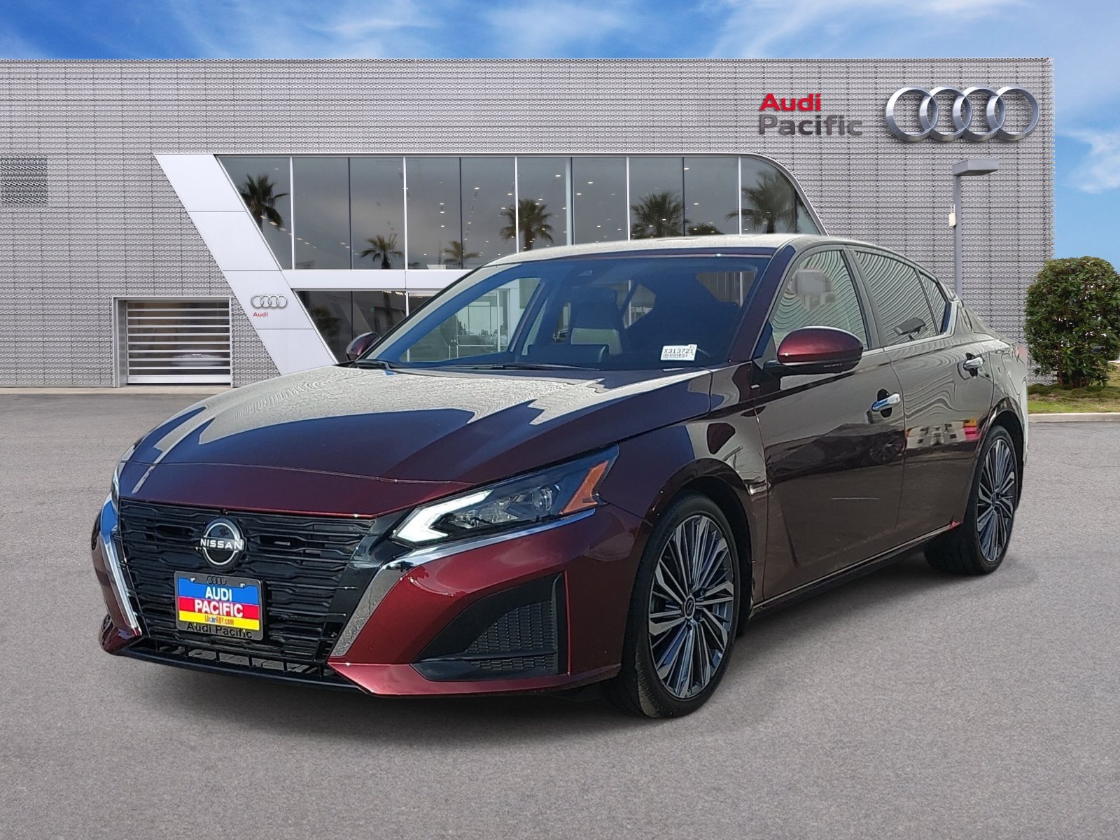 Used 2024 Nissan Altima 2.5 SL FWD image 1