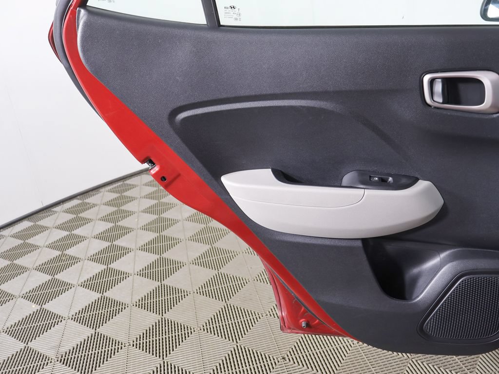 Certified 2024 Hyundai Venue SEL FWD image 21