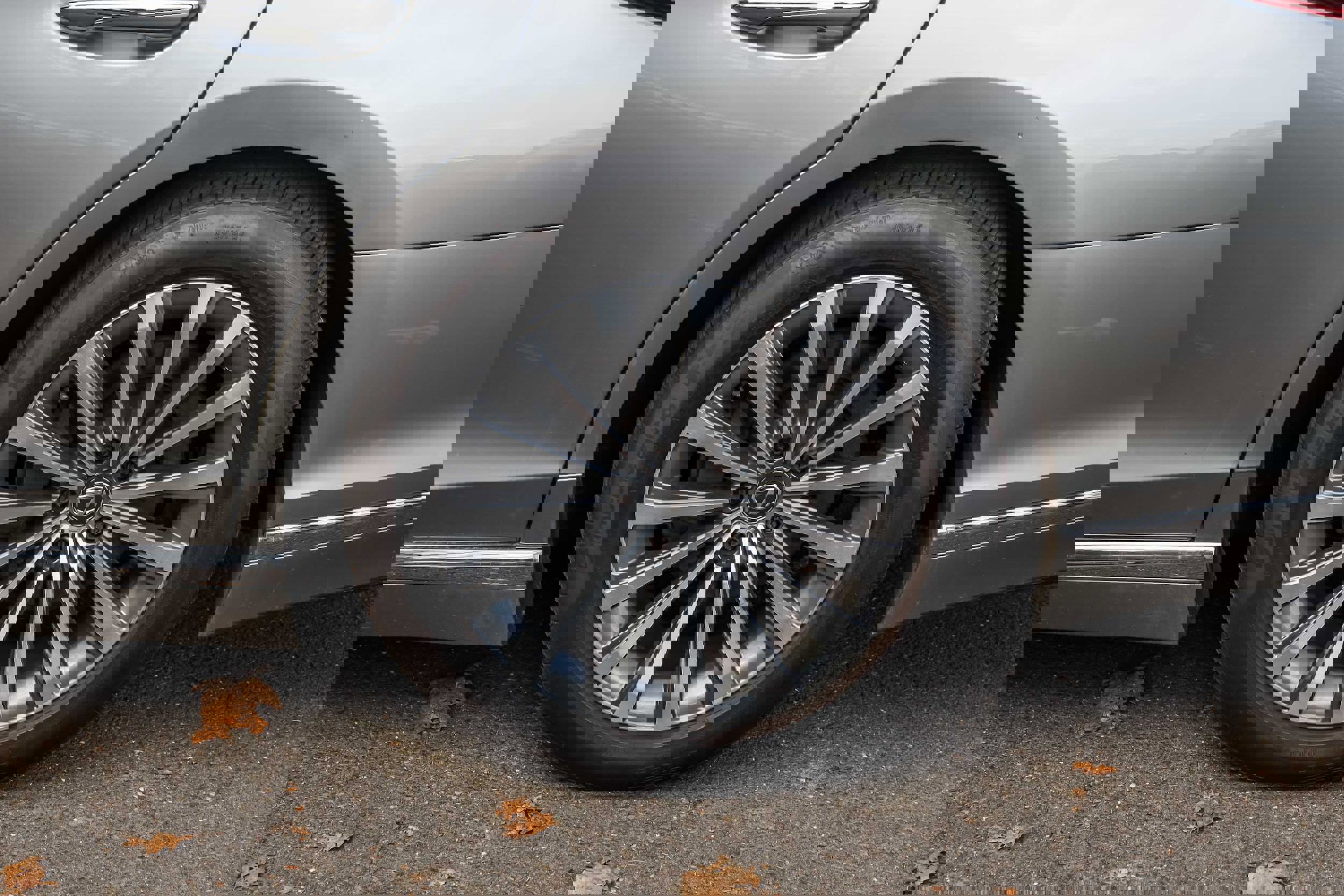 Used 2024 Lexus LS 500 AWD w/ Interior Upgrade Package image 13