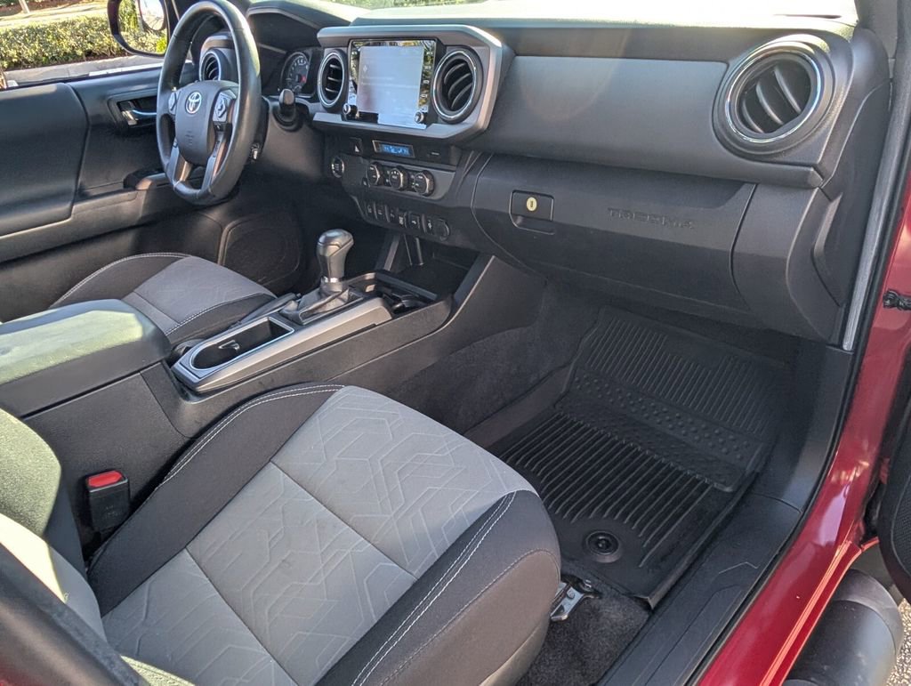Used 2022 Toyota Tacoma TRD Sport image 18