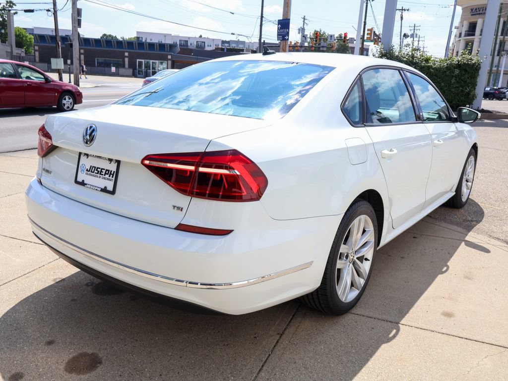 Used 2019 Volkswagen Passat 2.0T Wolfsburg FWD image 5