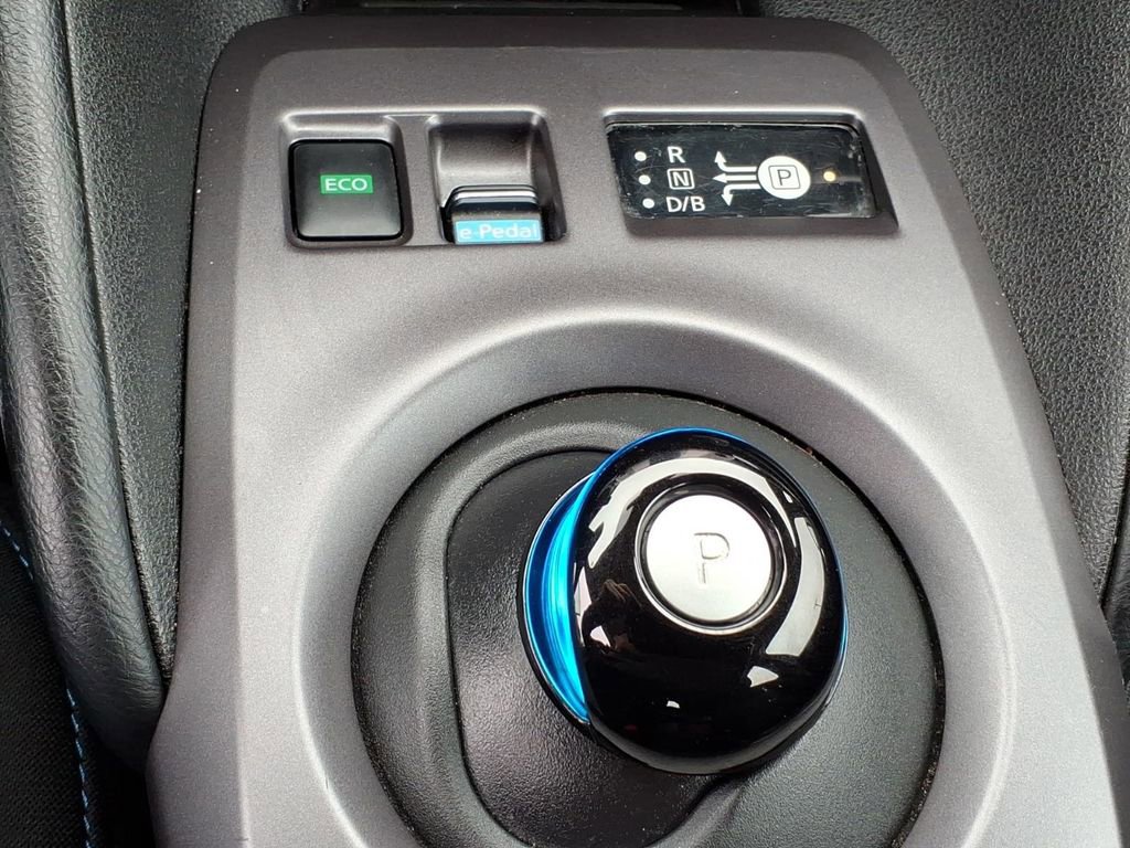Used 2022 Nissan Leaf S FWD image 18
