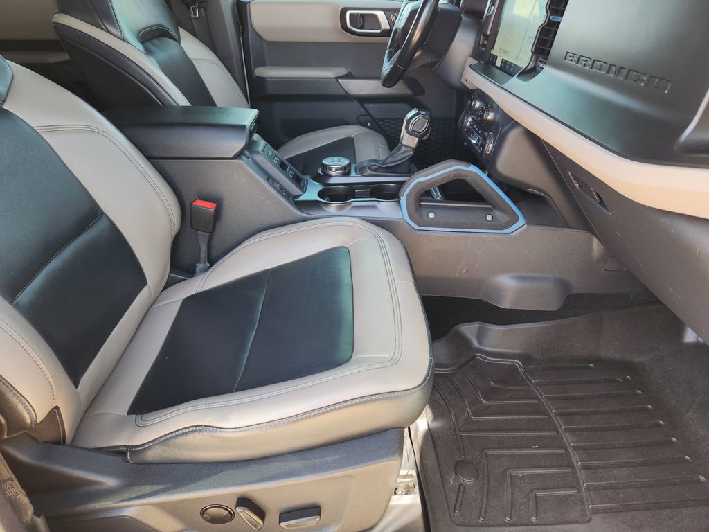 Used 2023 Ford Bronco Wildtrak image 19