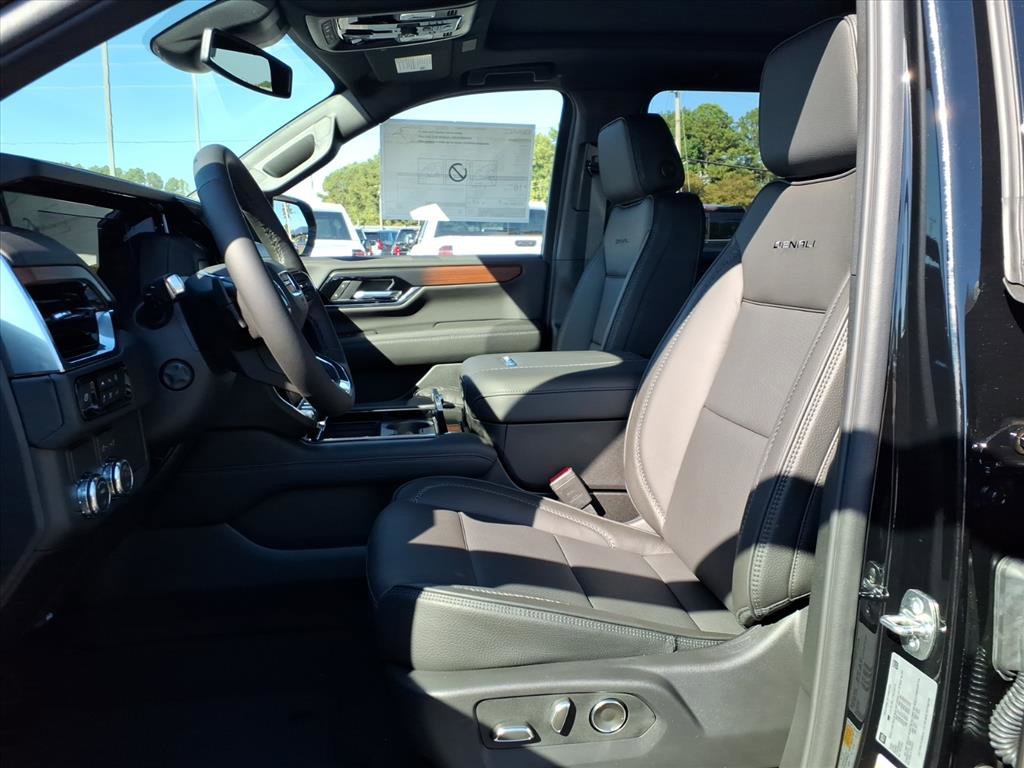 New 2026 GMC Yukon XL Denali w/ Sun & Power Step Package image 19