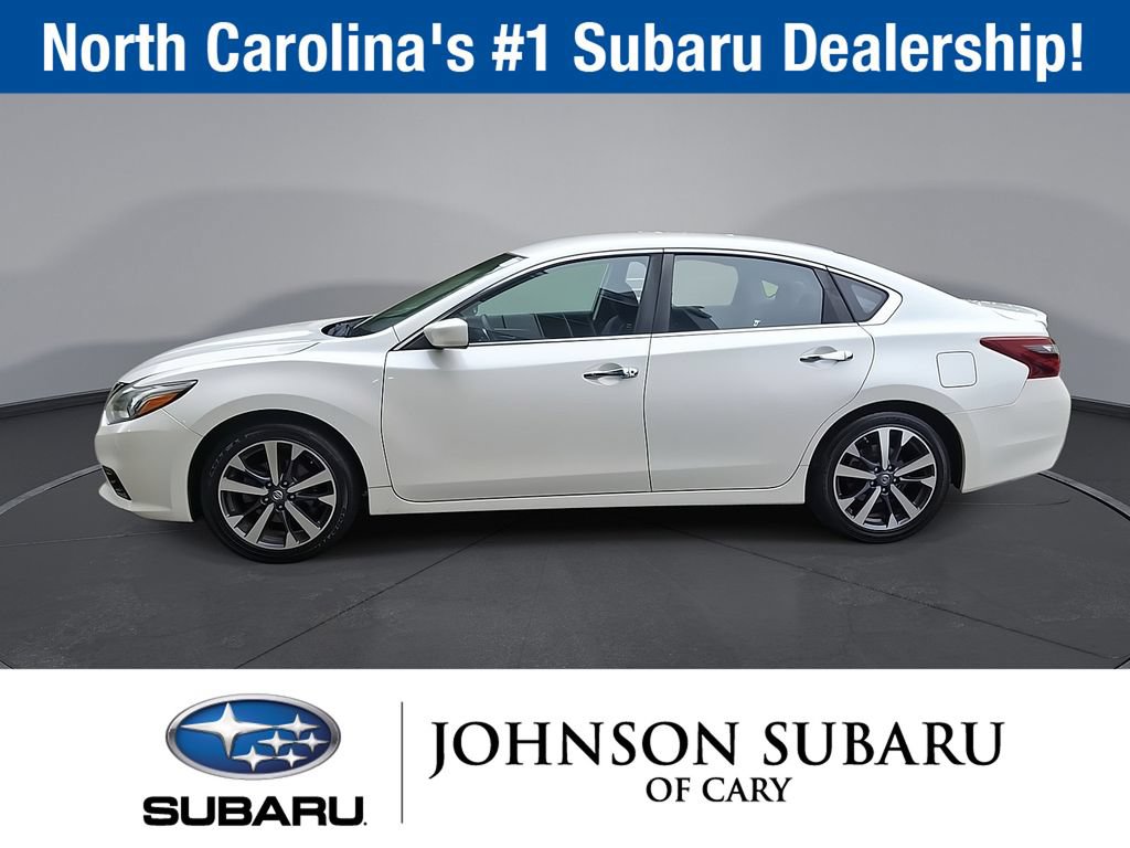 Used 2017 Nissan Altima 2.5 SR FWD image 10