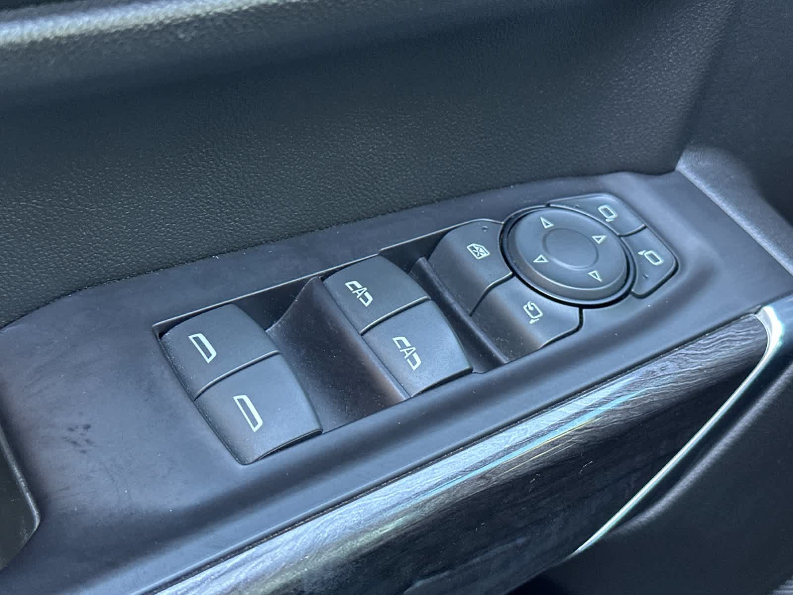 Used 2019 Chevrolet Silverado 1500 LTZ w/ LTZ Plus Package RWD image 13