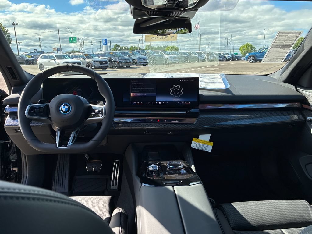 New 2027 BMW 550e xDrive w/ Executive Package AWD/4WD image 18
