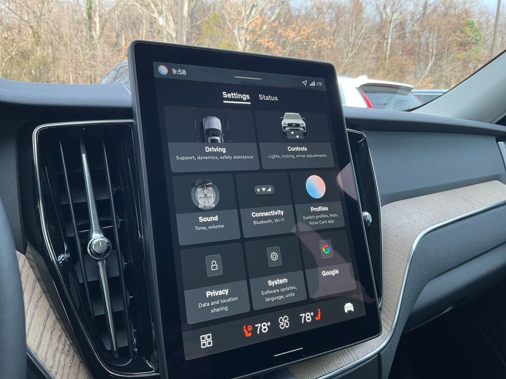 New 2026 Volvo XC60 B5 Plus w/ Climate Package image 25