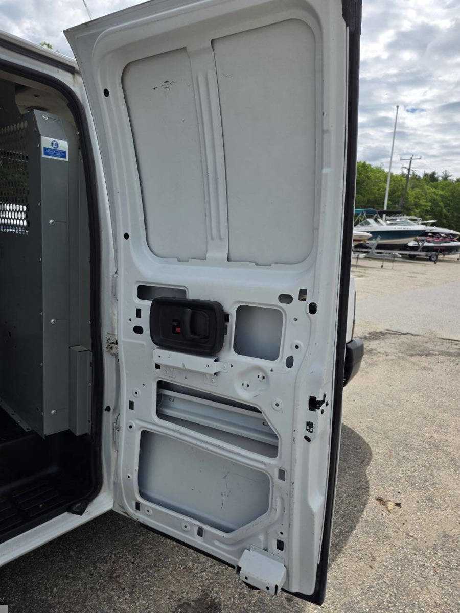 Used 2006 Chevrolet Express 1500 RWD image 21