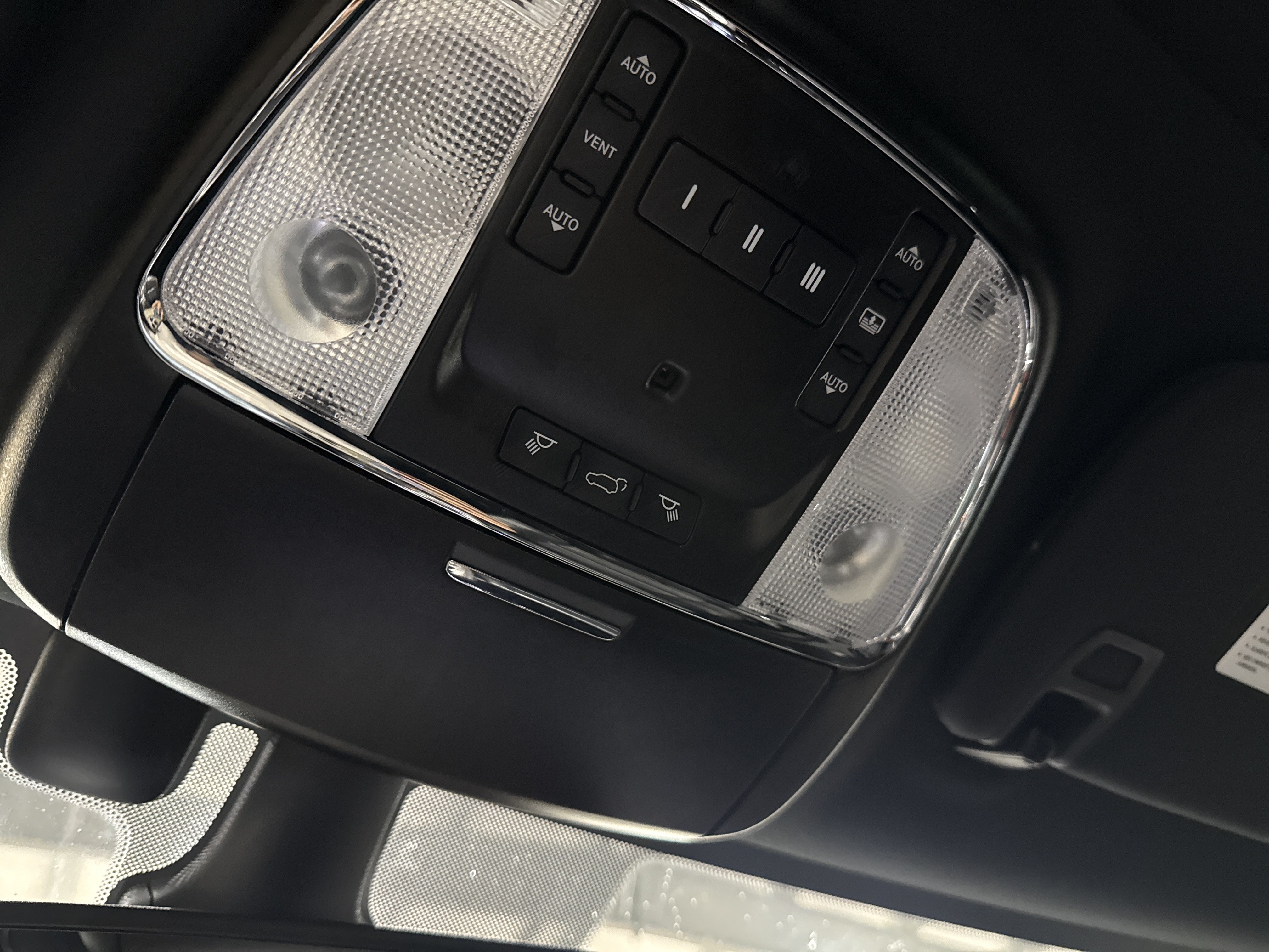 Used 2019 Jeep Grand Cherokee Limited X AWD/4WD image 12