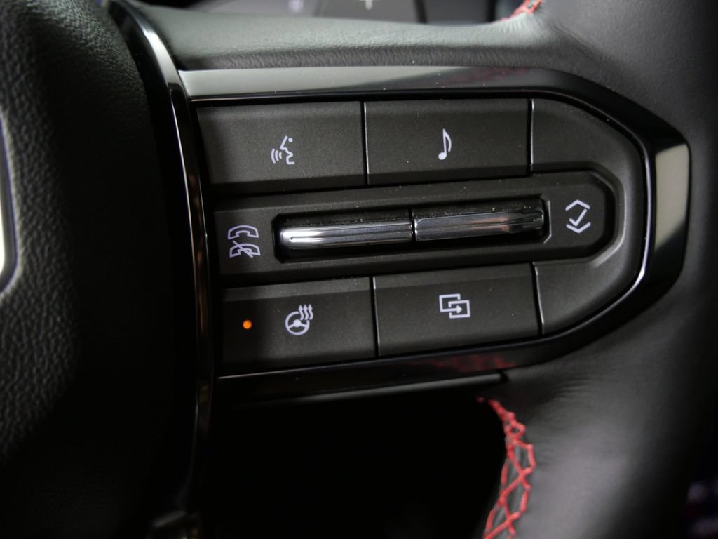 Used 2026 GMC Yukon AT4 Ultimate AWD/4WD image 26
