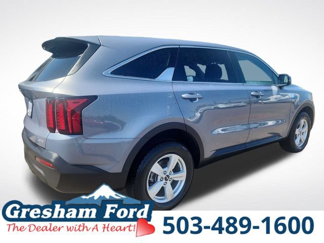 Used 2023 Kia Sorento LX AWD/4WD image 9