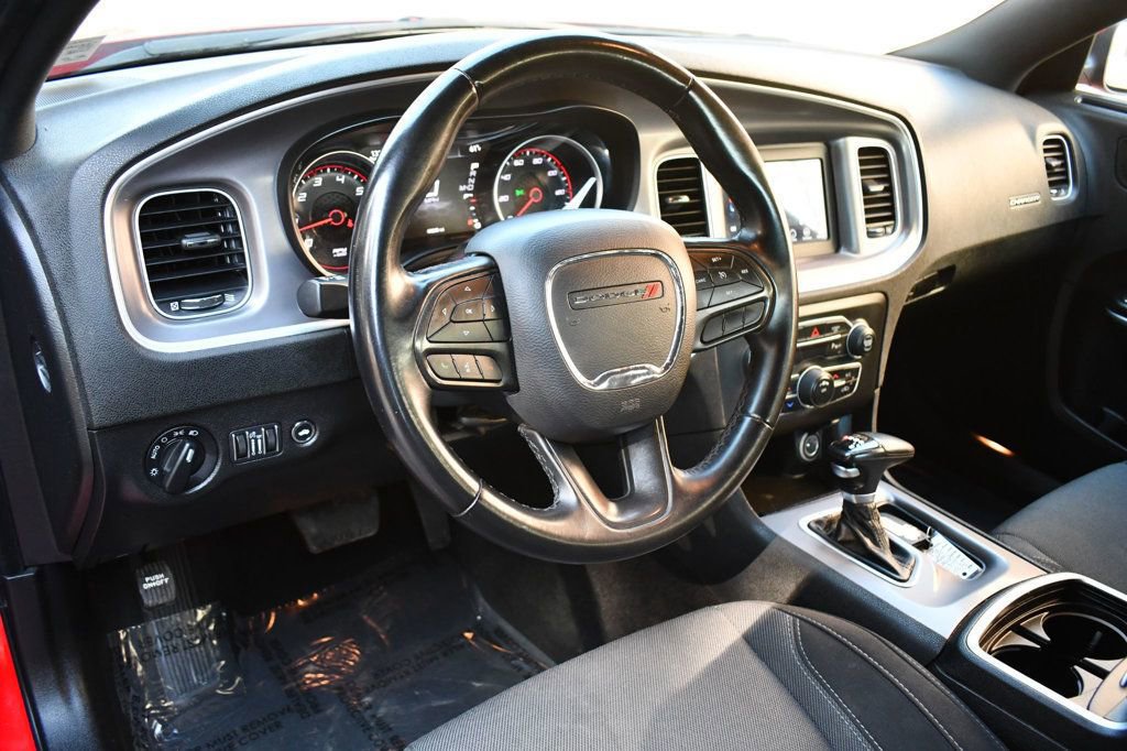 Used 2022 Dodge Charger SXT image 33