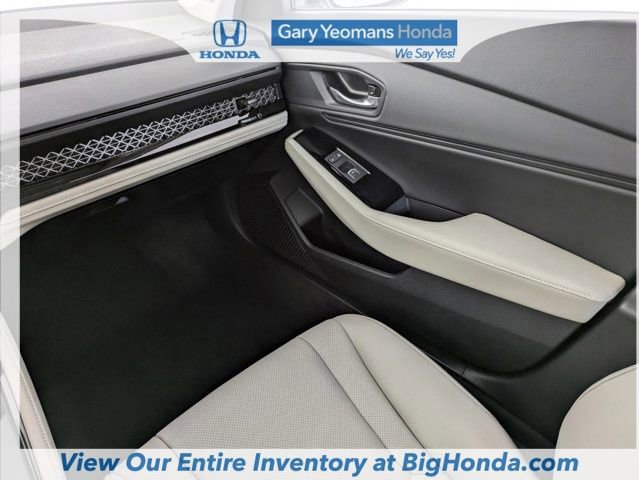 Used 2025 Honda Accord Touring image 15