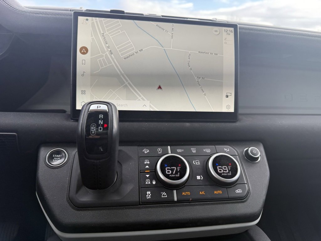 Used 2023 Land Rover Defender 130 X-Dynamic SE image 25